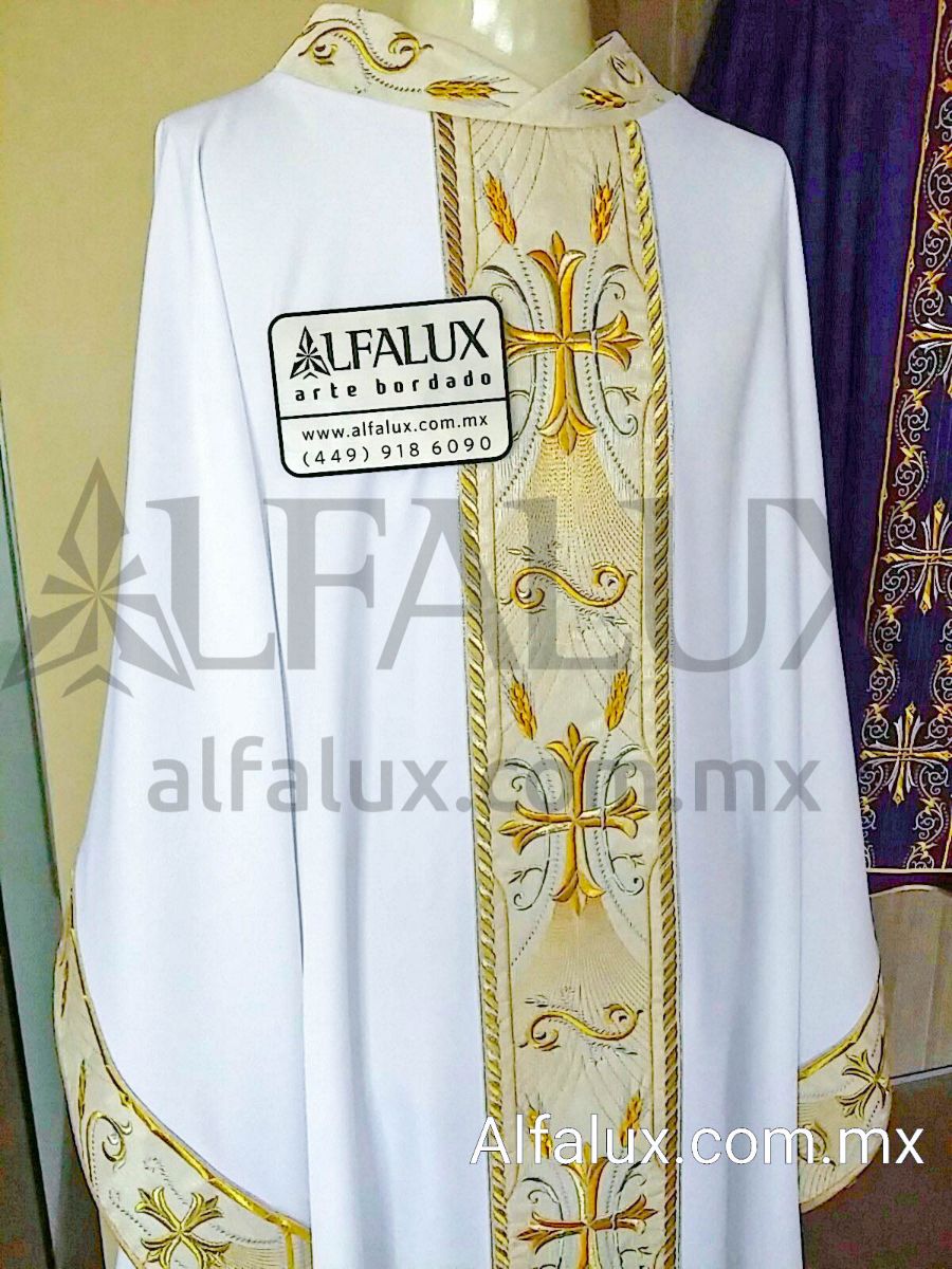 11 CATEDRAL BLANCO CUERDA  LATERALES CUELLO BROCADO 1